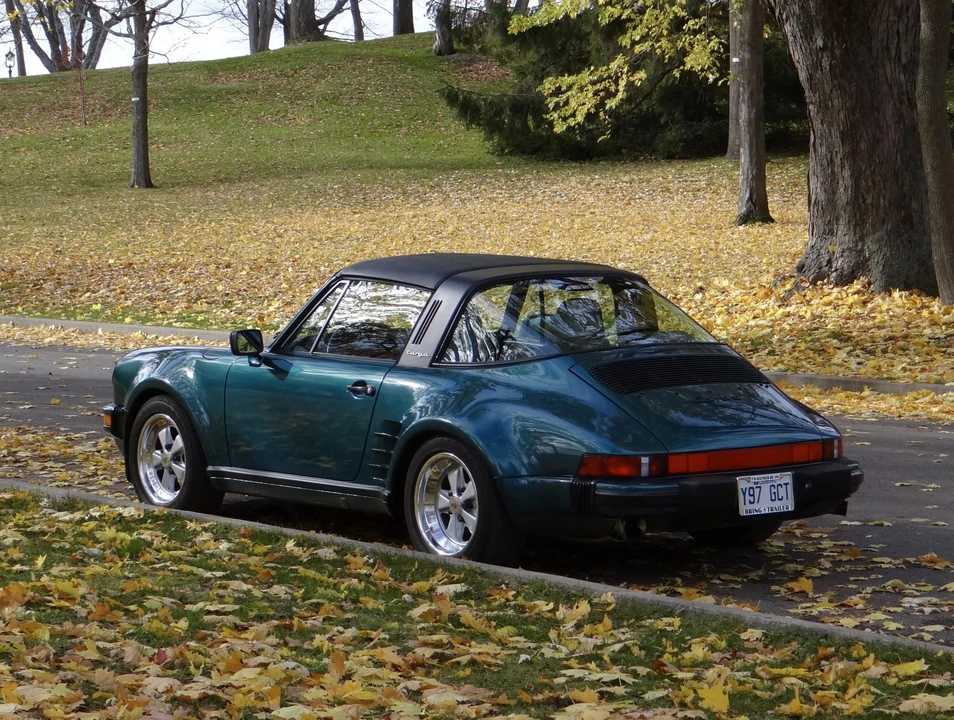 1988 Porsche 911 Carrera 3.2 - Image 11 of 31
