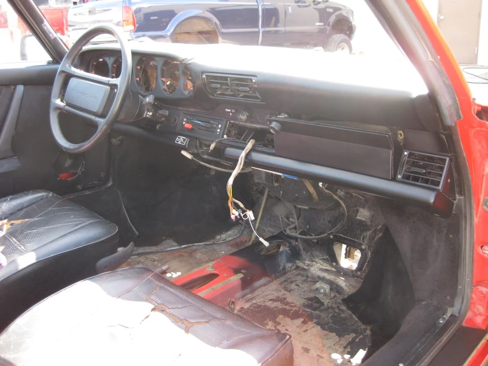 1988 Porsche 911 Carrera 3.2 - Image 6 of 9