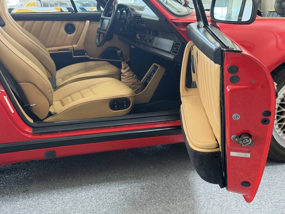 1988 Porsche 911 Carrera 3.2 - Image 26 of 31