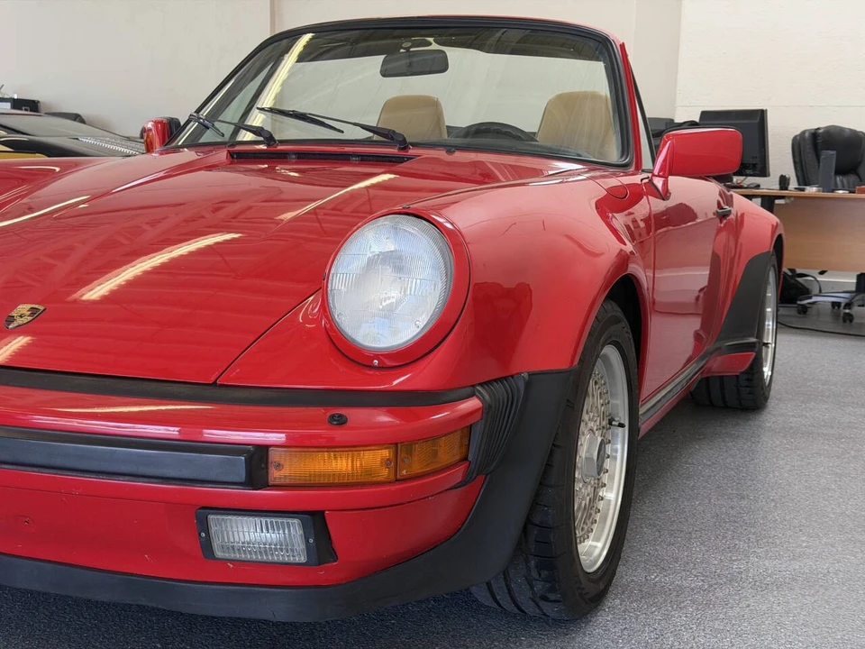 1988 Porsche 911 Carrera 3.2 - Image 13 of 31
