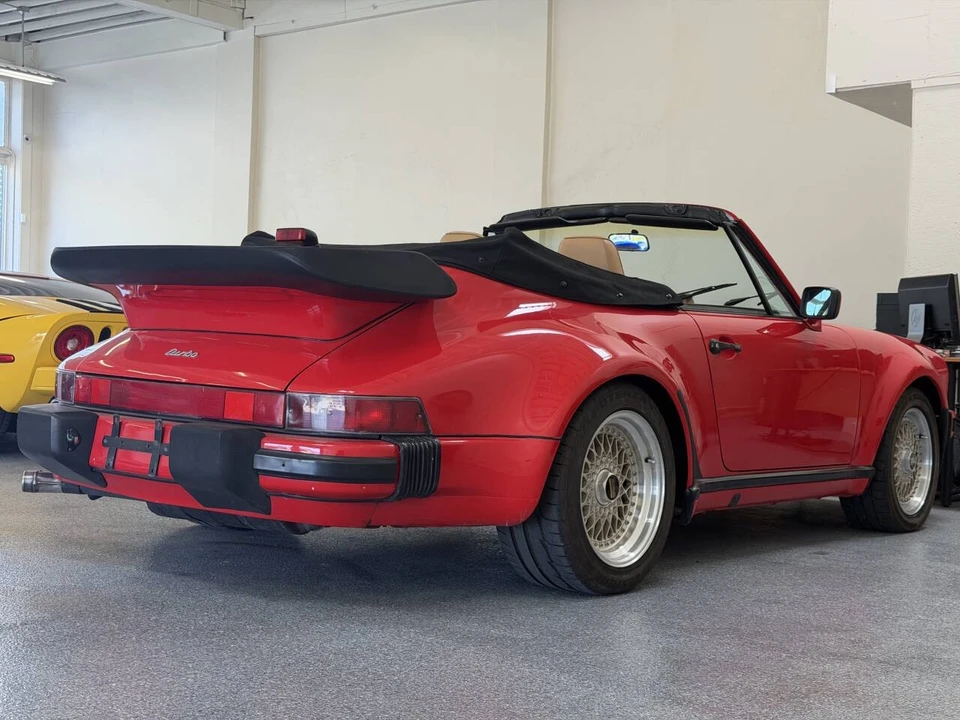 1988 Porsche 911 Carrera 3.2 - Image 17 of 31