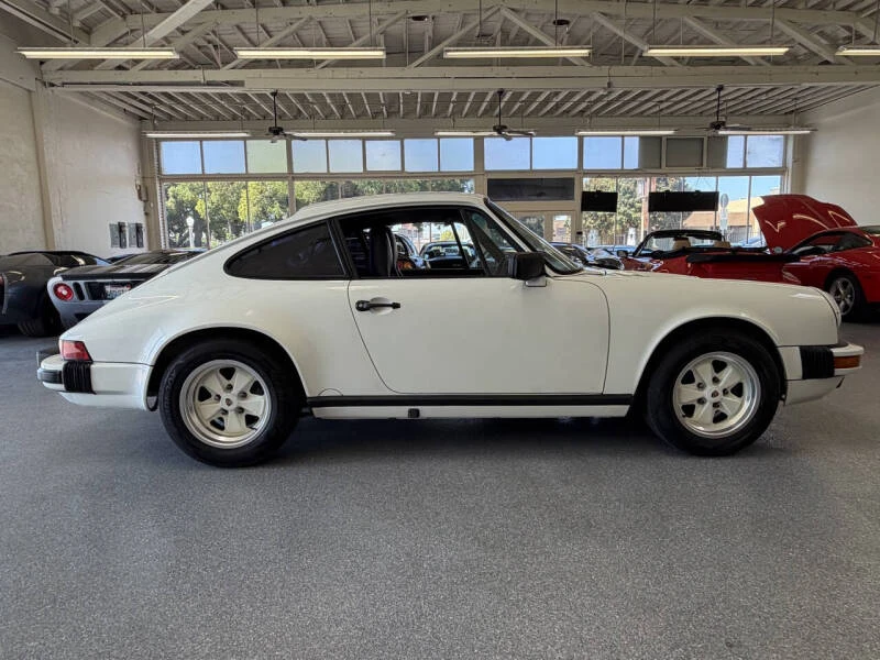 1988 Porsche 911 Carrera 3.2 - Image 10 of 31