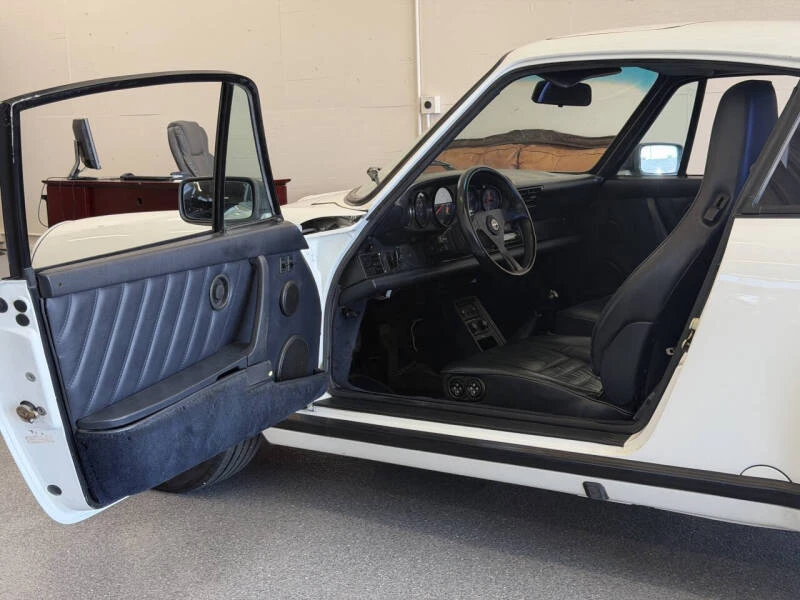 1988 Porsche 911 Carrera 3.2 - Image 21 of 31