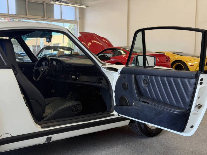 1988 Porsche 911 Carrera 3.2 - Image 23 of 31