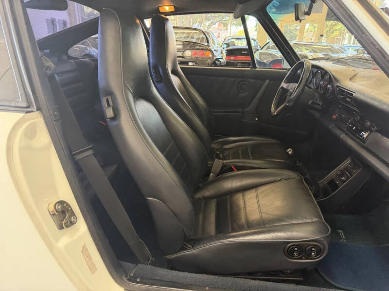 1988 Porsche 911 Carrera 3.2 - Image 28 of 31
