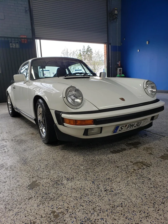 1988 Porsche 911 Carrera 3.2 - Image 8 of 31
