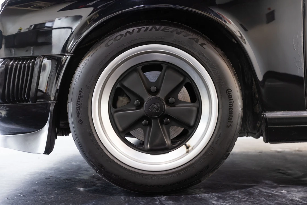 1988 Porsche 911 Carrera 3.2 - Image 7 of 31