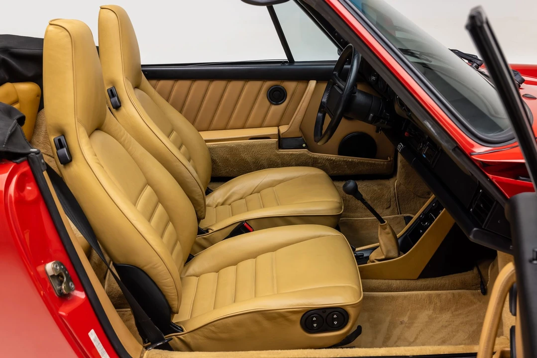 1988 Porsche 911 Carrera 3.2 - Image 16 of 31