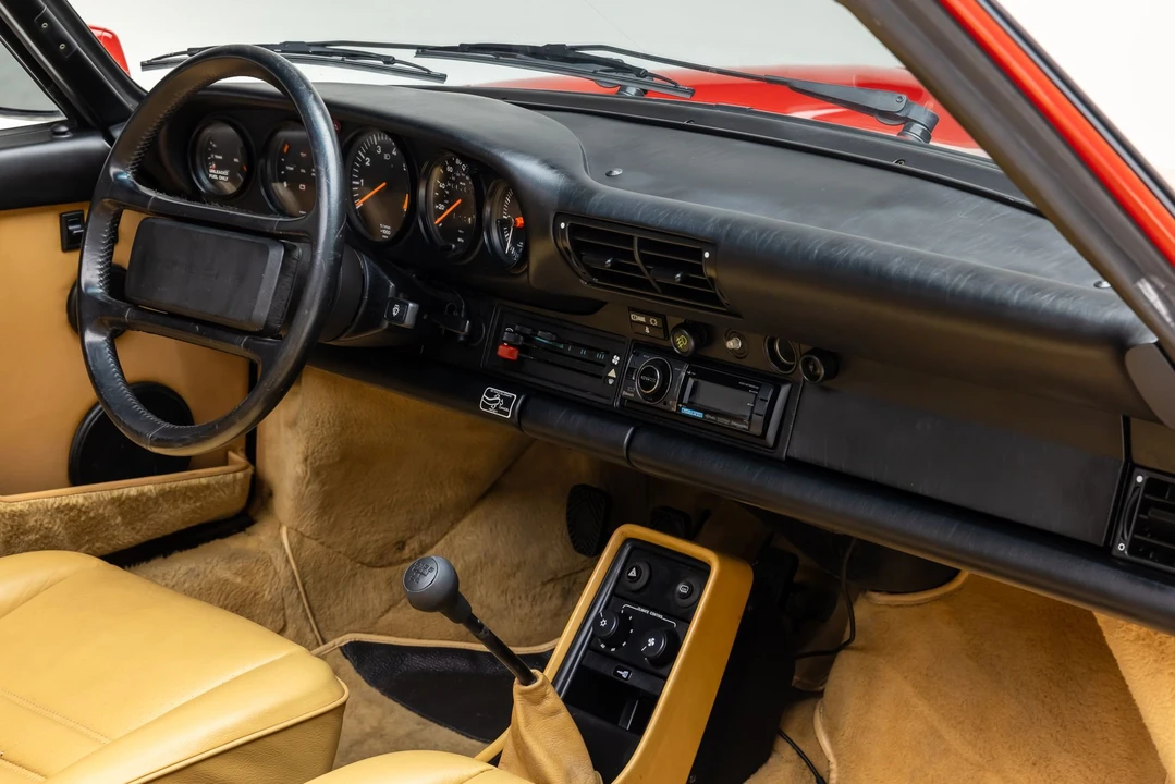 1988 Porsche 911 Carrera 3.2 - Image 17 of 31