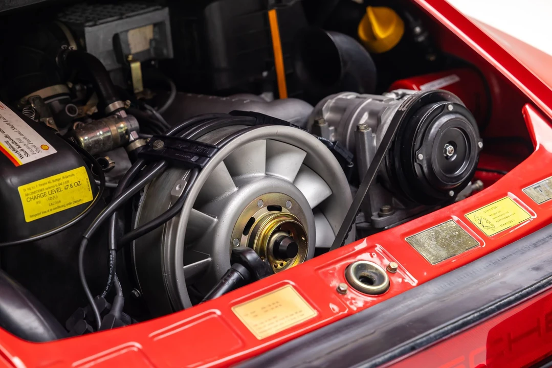 1988 Porsche 911 Carrera 3.2 - Image 24 of 31