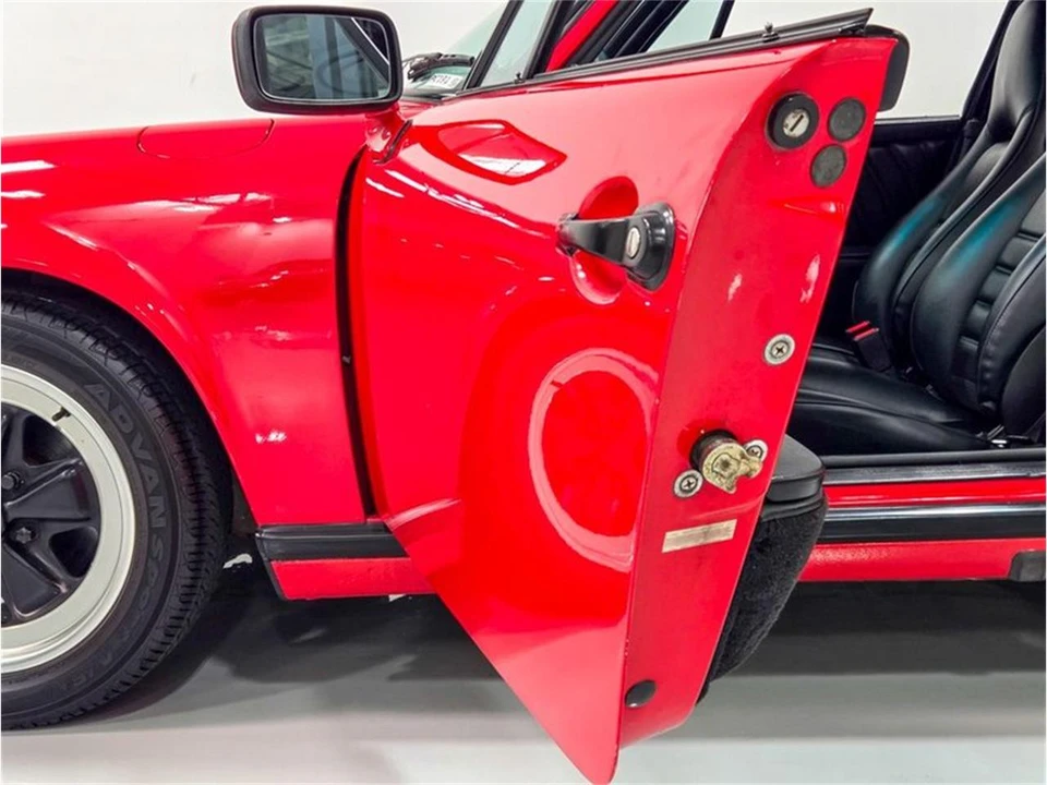 1988 Porsche 911 Carrera 3.2 - Image 27 of 31