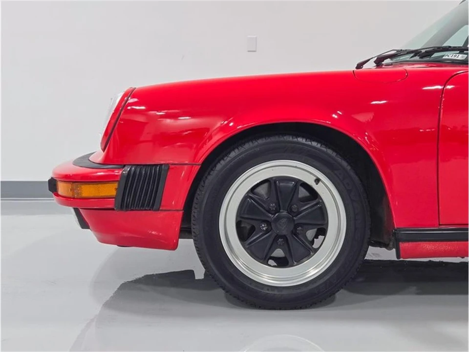 1988 Porsche 911 Carrera 3.2 - Image 17 of 31
