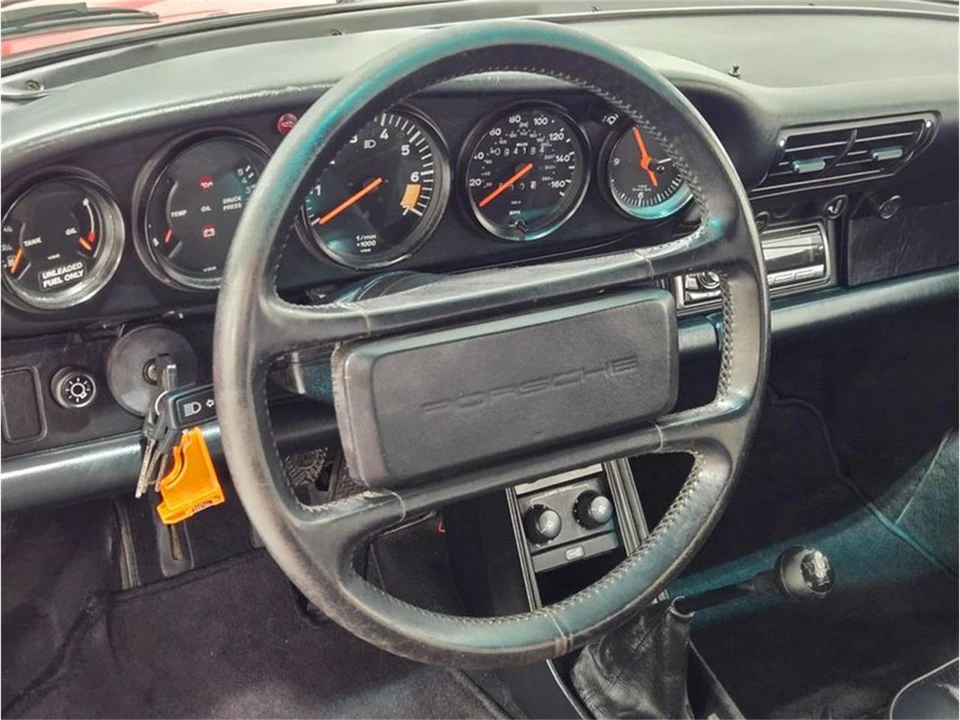 1988 Porsche 911 Carrera 3.2 - Image 25 of 31