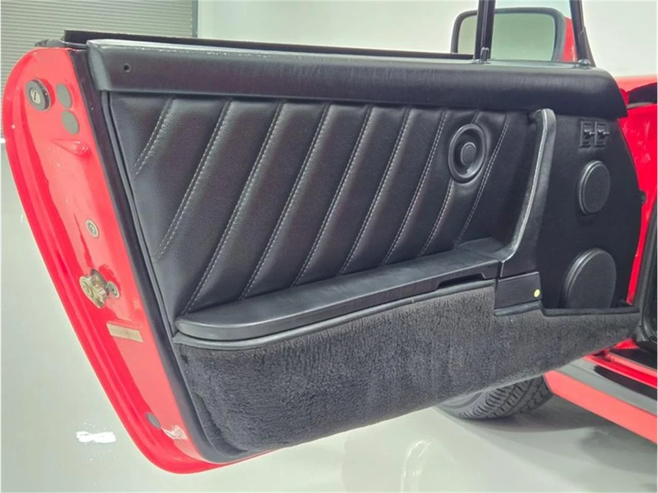 1988 Porsche 911 Carrera 3.2 - Image 26 of 31