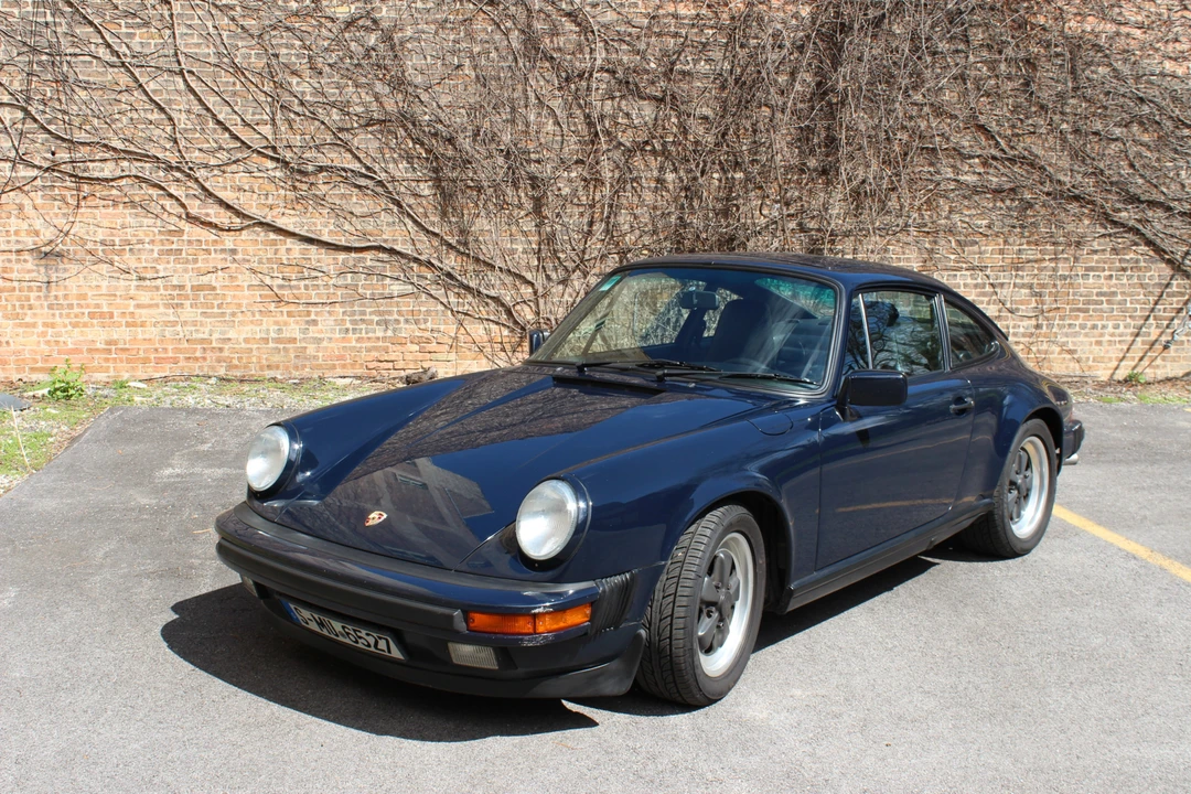 1988 Porsche 911 Carrera 3.2 - Image 4 of 31