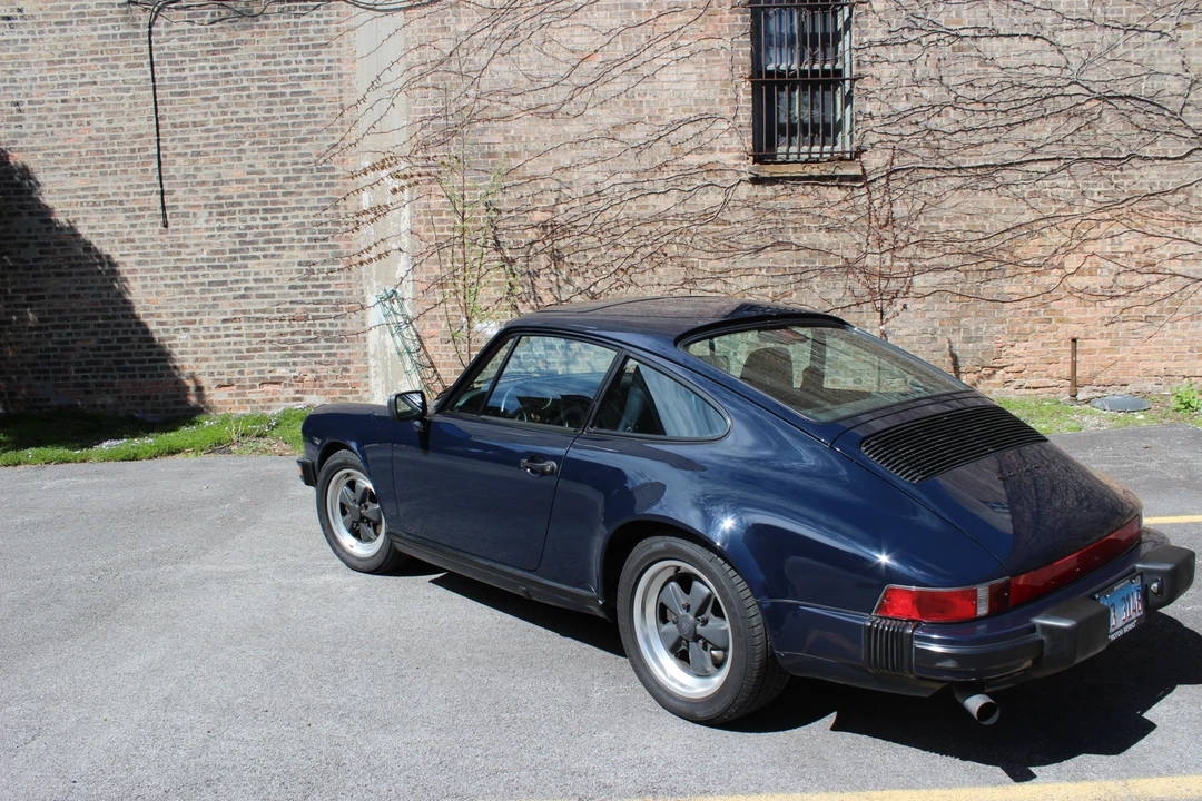 1988 Porsche 911 Carrera 3.2 - Image 16 of 31