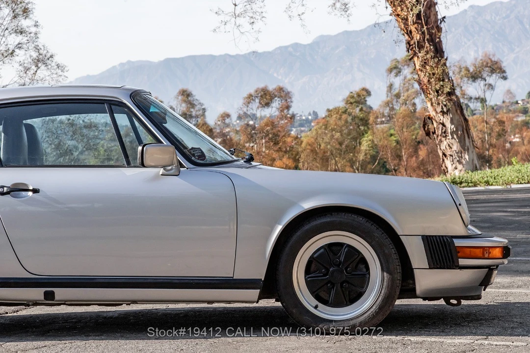 1988 Porsche 911 Carrera 3.2 - Image 14 of 31