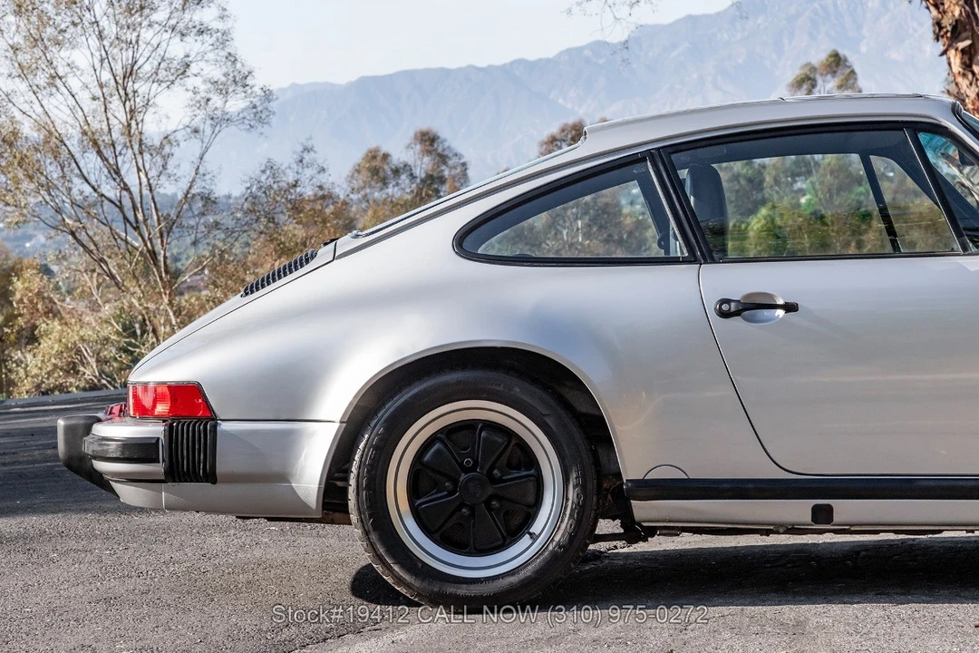 1988 Porsche 911 Carrera 3.2 - Image 15 of 31