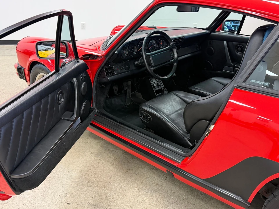 1988 Porsche 911 Carrera 3.2 - Image 16 of 31