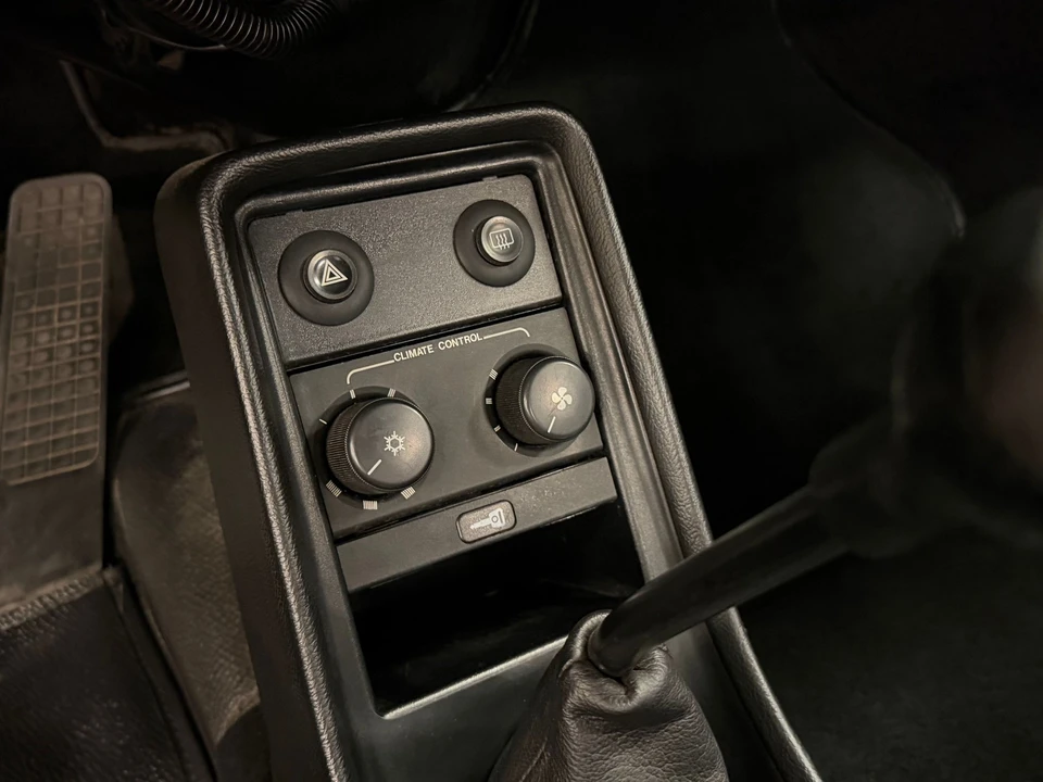 1988 Porsche 911 Carrera 3.2 - Image 25 of 31