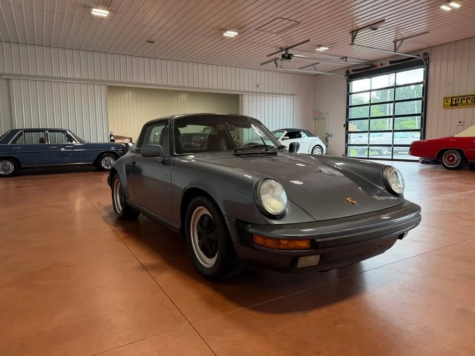 1988 Porsche 911 Carrera 3.2 - Image 9 of 20