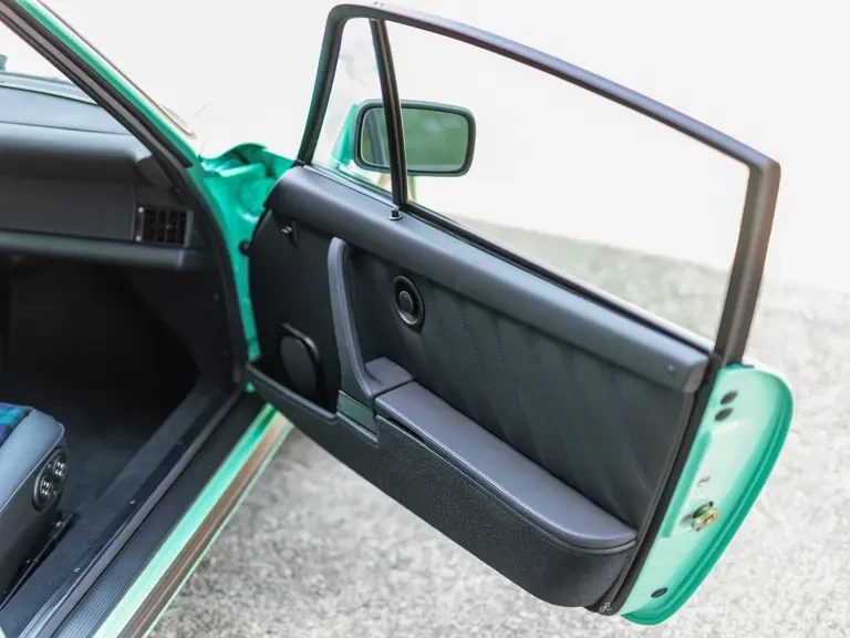 1988 Porsche 911 - Image 25 of 31