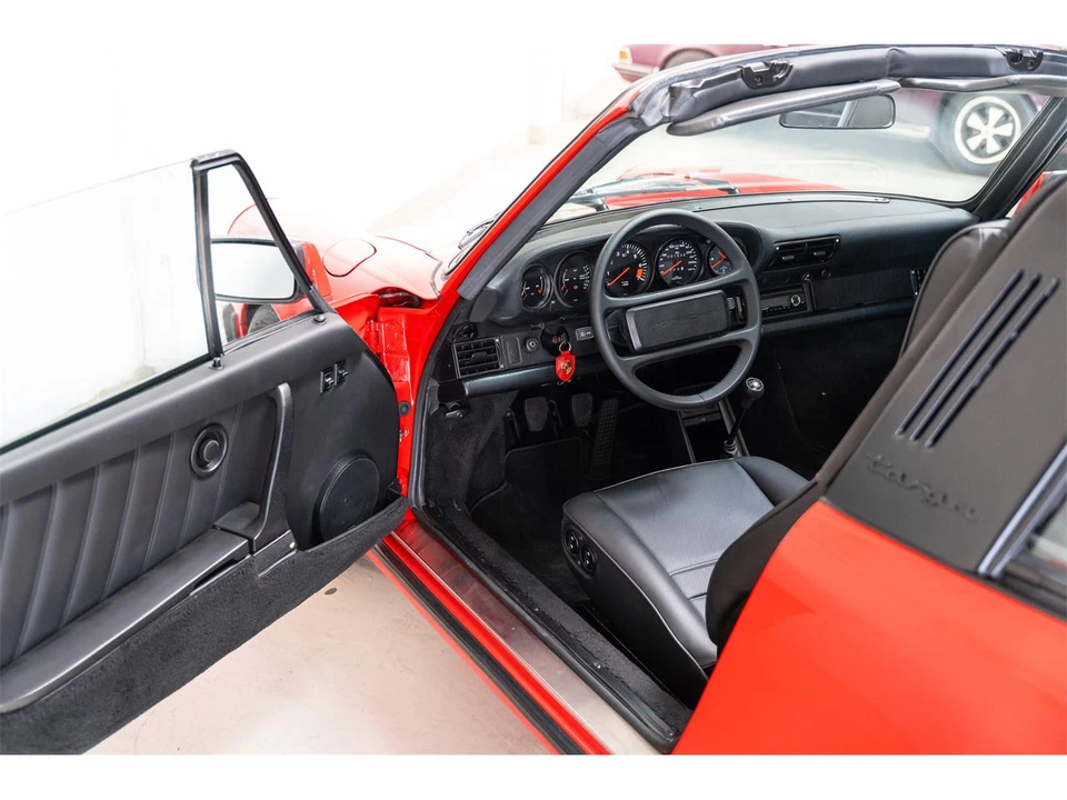 1988 Porsche 911 Carrera 3.2 - Image 7 of 31