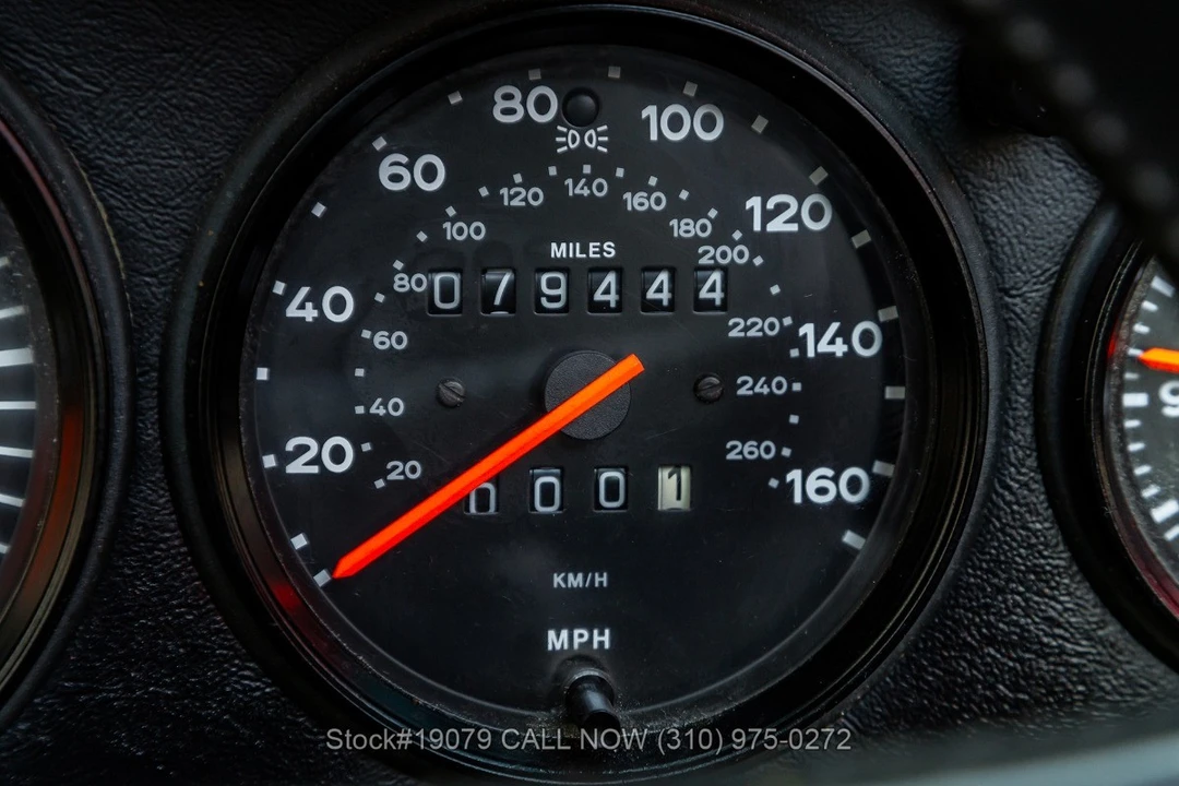 1988 Porsche 911 Carrera 3.2 - Image 25 of 31