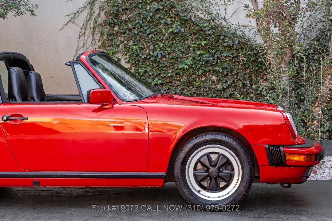 1988 Porsche 911 Carrera 3.2 - Image 16 of 31