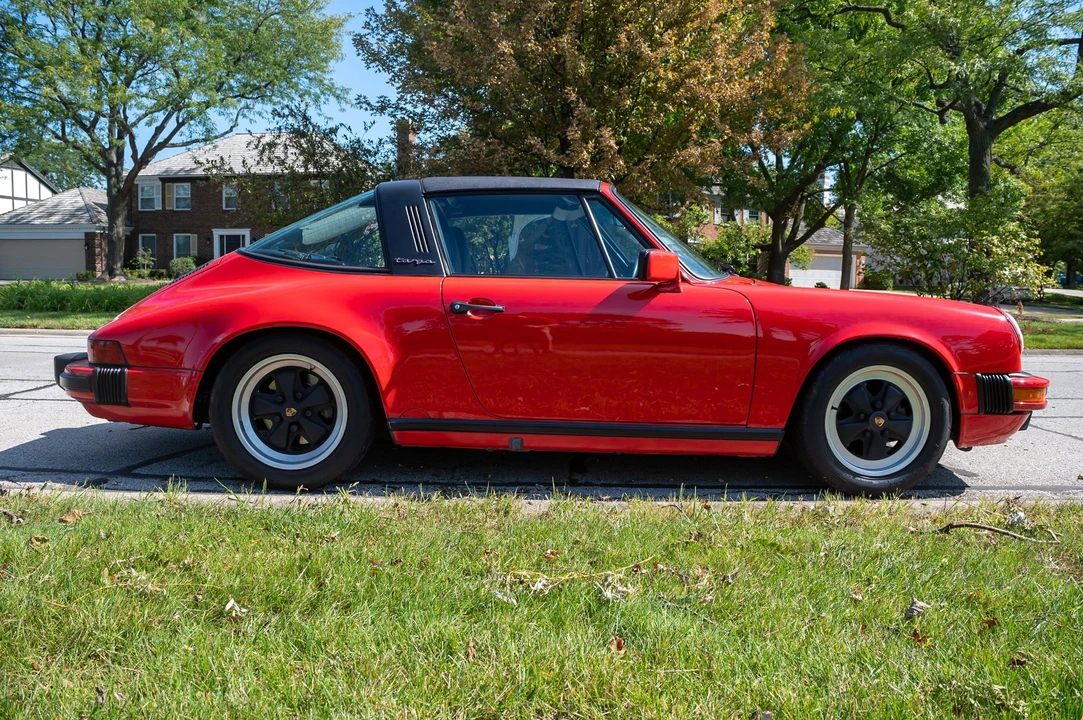 1988 Porsche 911 Carrera 3.2 - Image 10 of 31