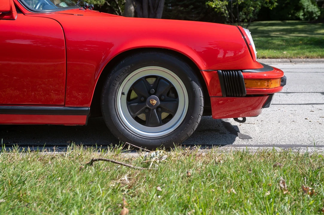 1988 Porsche 911 Carrera 3.2 - Image 23 of 31