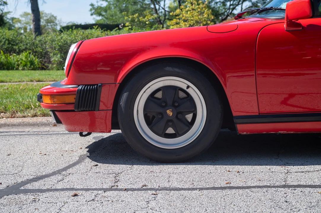 1988 Porsche 911 Carrera 3.2 - Image 26 of 31