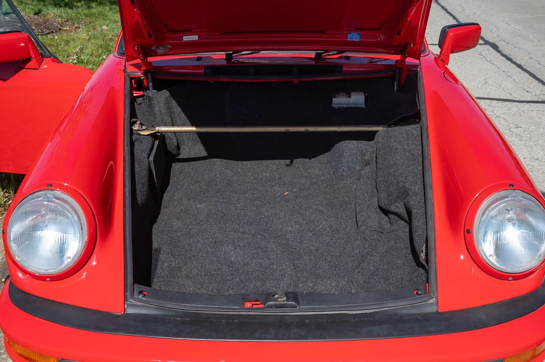 1988 Porsche 911 Carrera 3.2 - Image 27 of 31