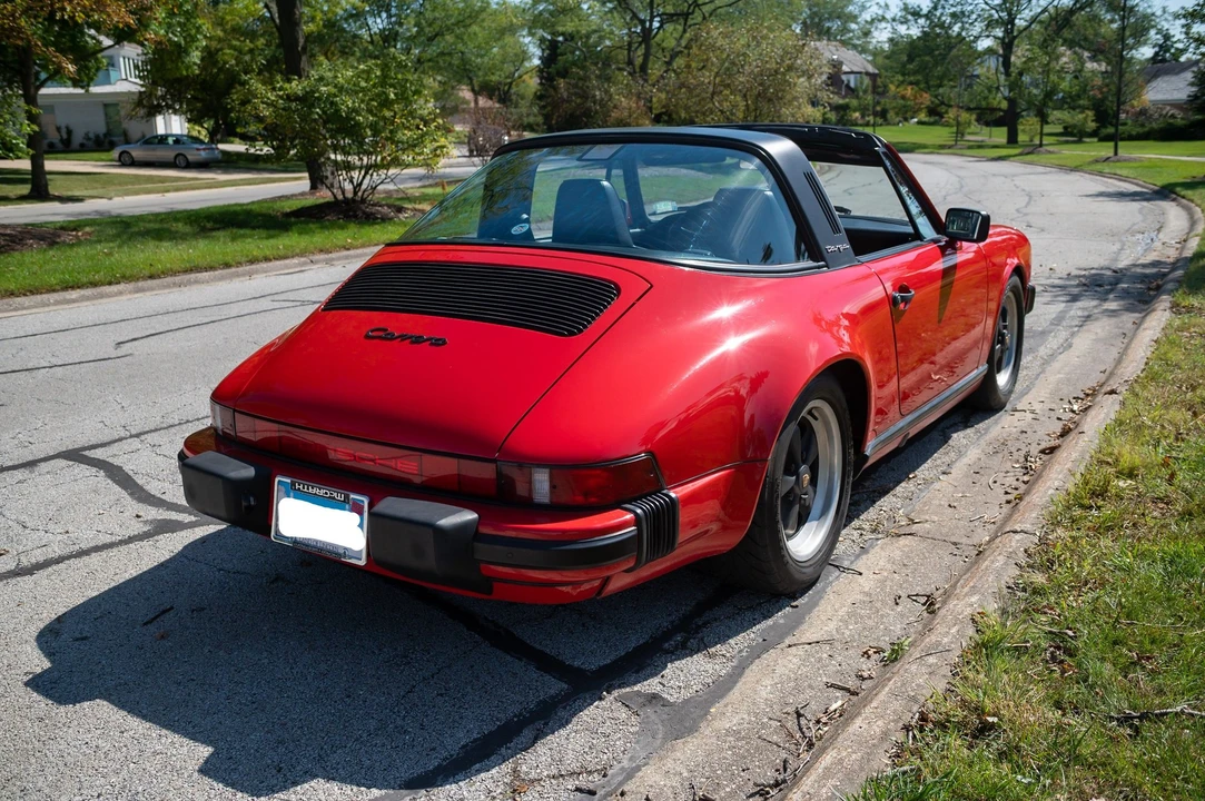 1988 Porsche 911 Carrera 3.2 - Image 9 of 31