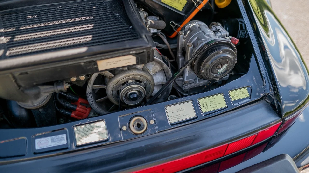 1988 Porsche 930 Turbo - Image 16 of 31