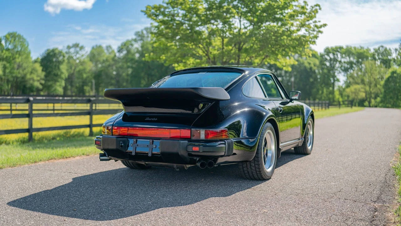 1988 Porsche 930 Turbo - Image 10 of 31