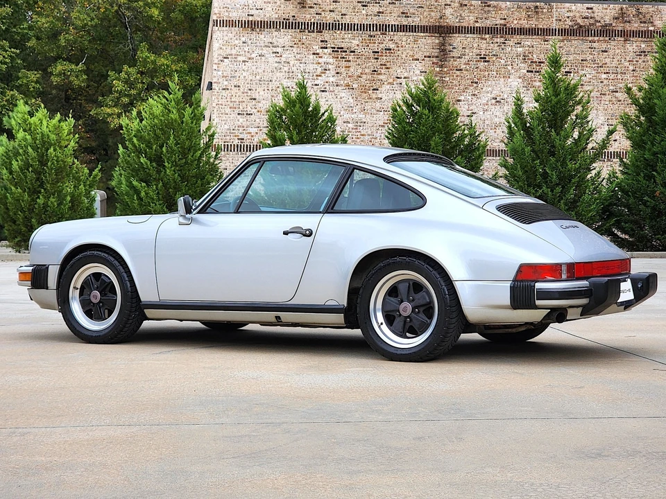 1988 Porsche 911 Carrera 3.2 - Image 12 of 21