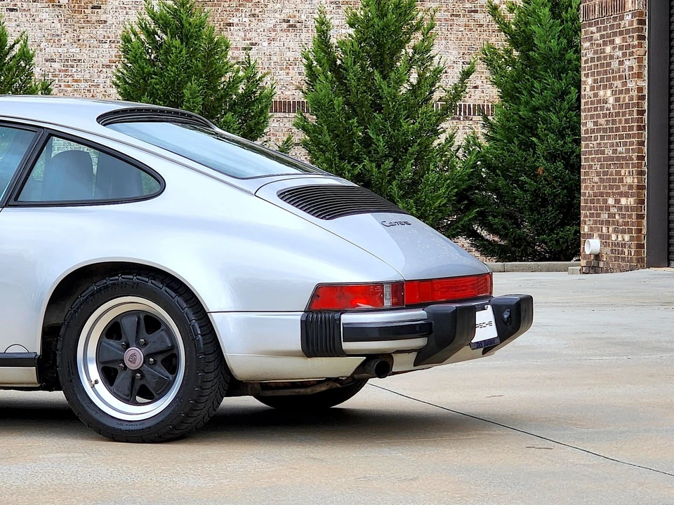 1988 Porsche 911 Carrera 3.2 - Image 11 of 21