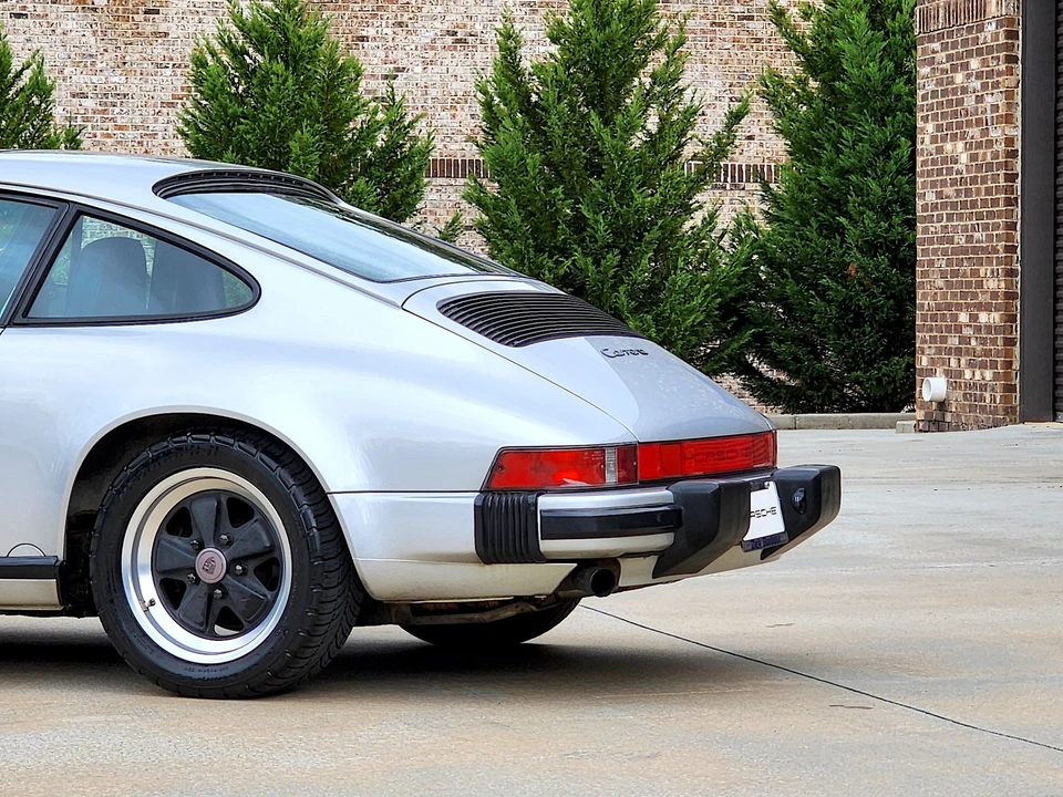 1988 Porsche 911 Carrera 3.2 - Image 10 of 21