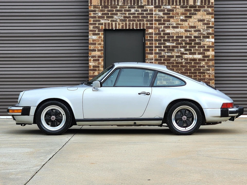1988 Porsche 911 Carrera 3.2 - Image 2 of 21