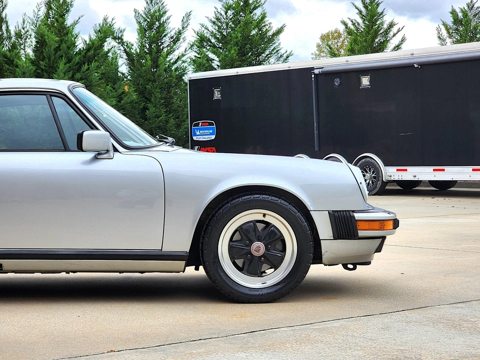 1988 Porsche 911 Carrera 3.2 - Image 19 of 21