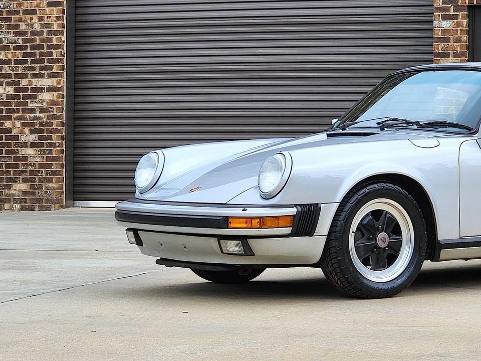 1988 Porsche 911 Carrera 3.2 - Image 7 of 21