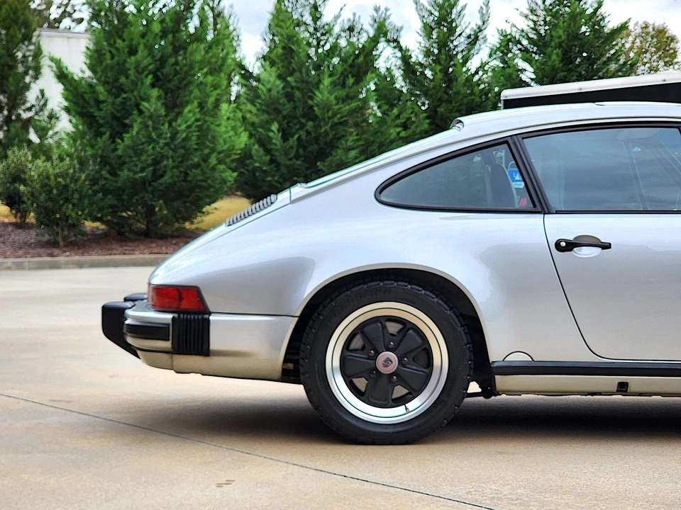 1988 Porsche 911 Carrera 3.2 - Image 19 of 21