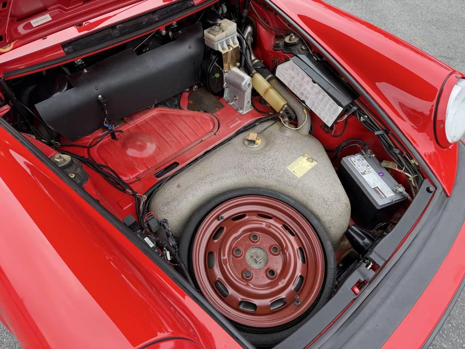 1988 Porsche 911 Carrera 3.2 - Image 17 of 31