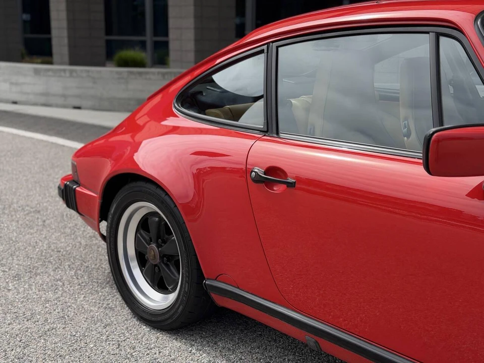 1988 Porsche 911 Carrera 3.2 - Image 27 of 31