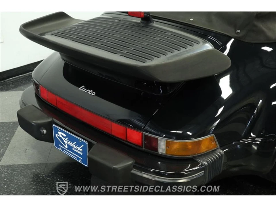 1988 Porsche 911 Carrera 3.2 - Image 24 of 31