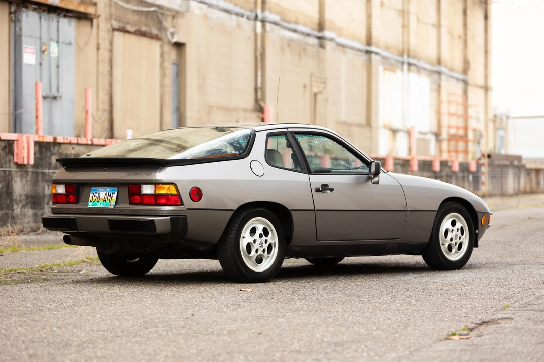 1988 Porsche 924 S - Image 14 of 31