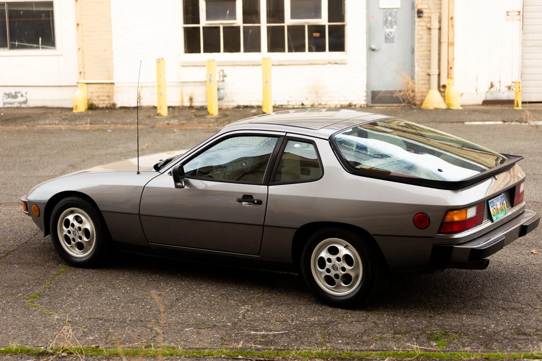 1988 Porsche 924 S - Image 10 of 31