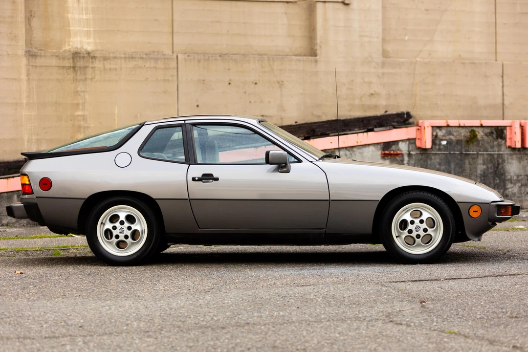 1988 Porsche 924 S - Image 16 of 31