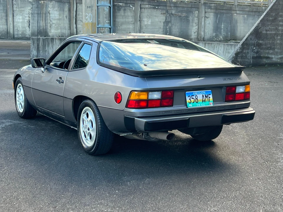 1988 Porsche 924 S - Image 11 of 31